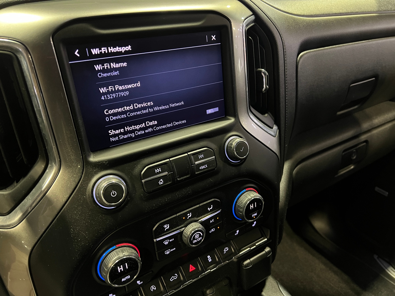 Thumbnail: 2020 Chevrolet Silverado 1500 - 3