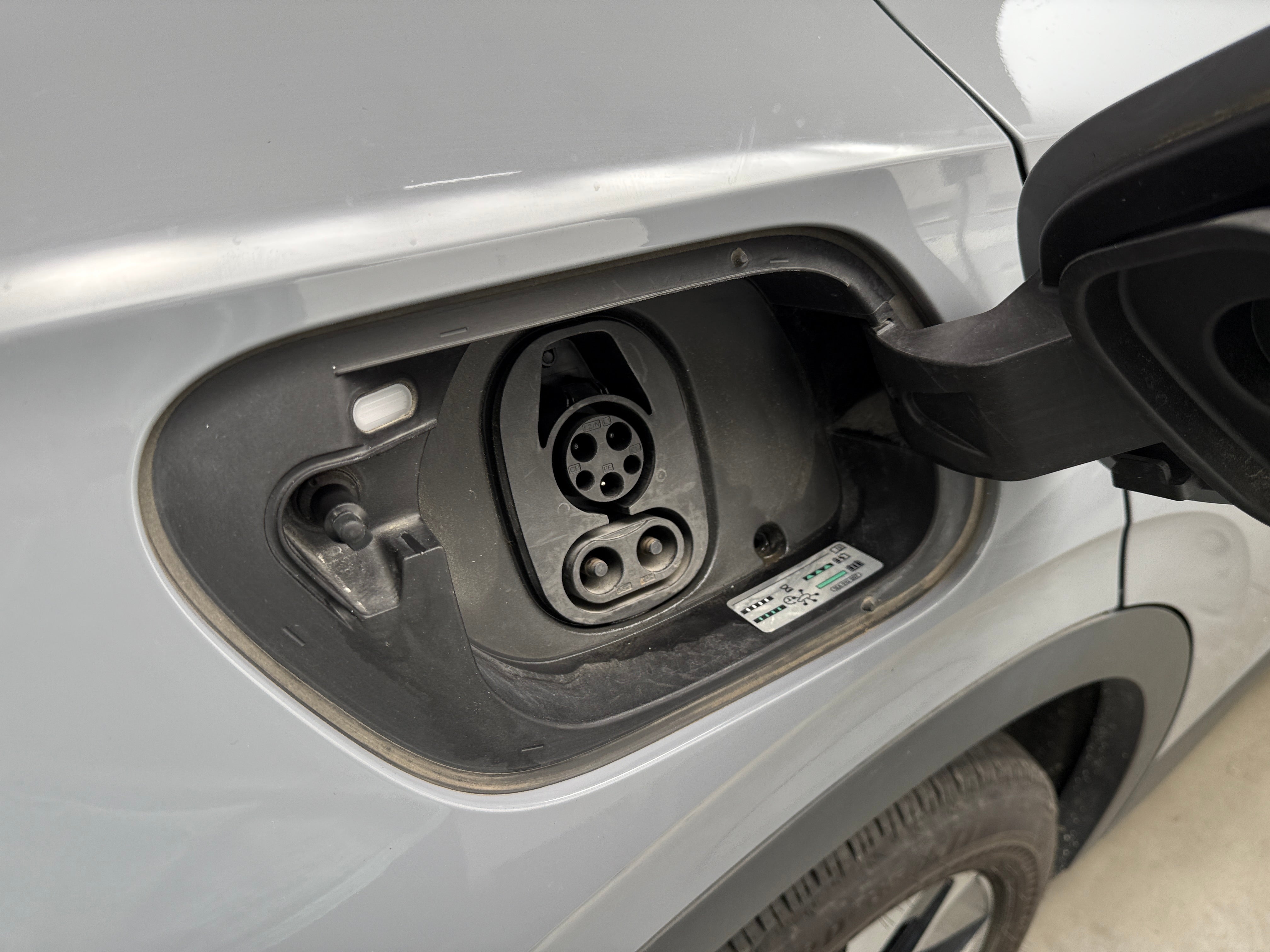 Used 2022 Volkswagen ID.4 PRO with VIN WVGJNPE23NP058946 for sale in Oak Creek, WI