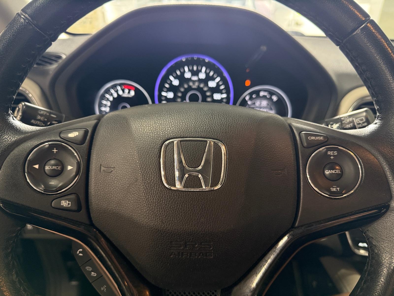 Thumbnail: 2016 Honda HR-V - 4