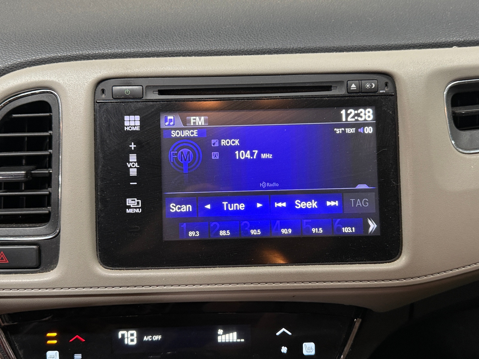 Thumbnail: 2016 Honda HR-V - 3