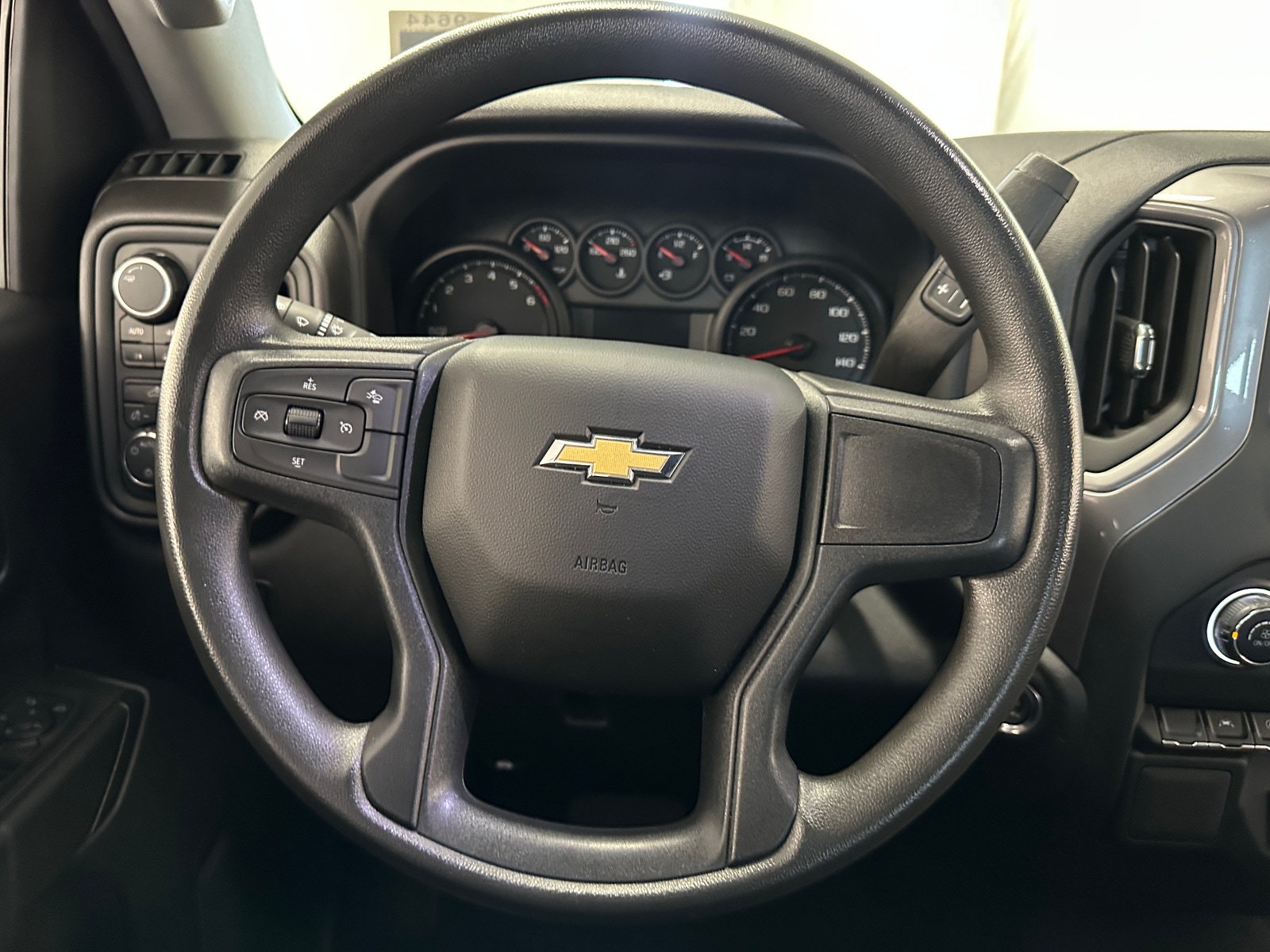 Thumbnail: 2023 Chevrolet Silverado 1500 - 5