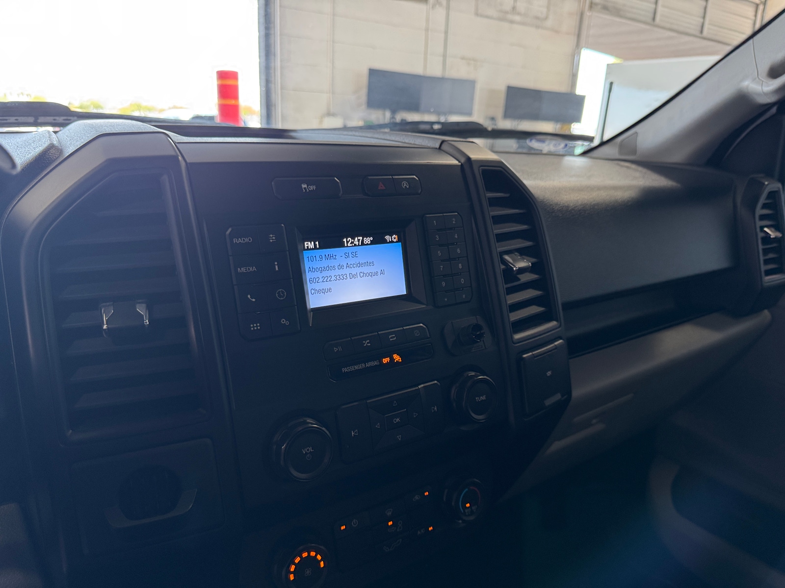 Thumbnail: 2019 Ford Econoline - 4