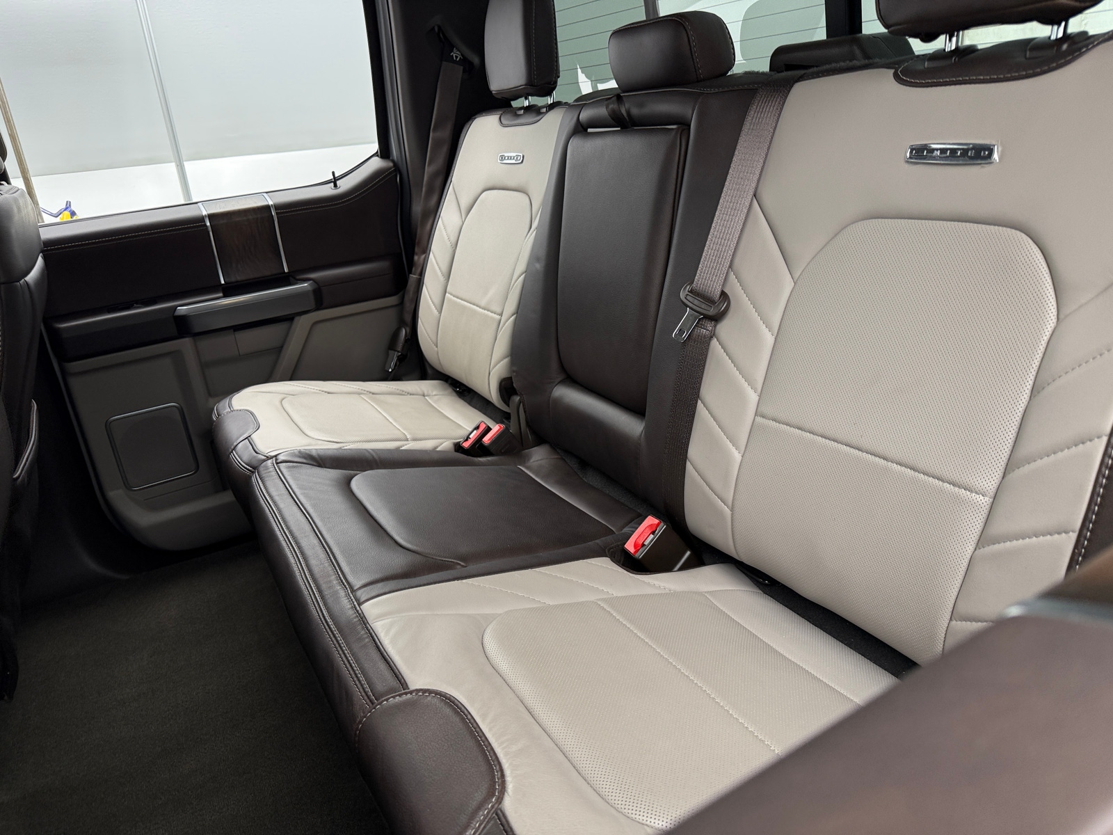 Thumbnail: 2019 Ford Econoline - 6