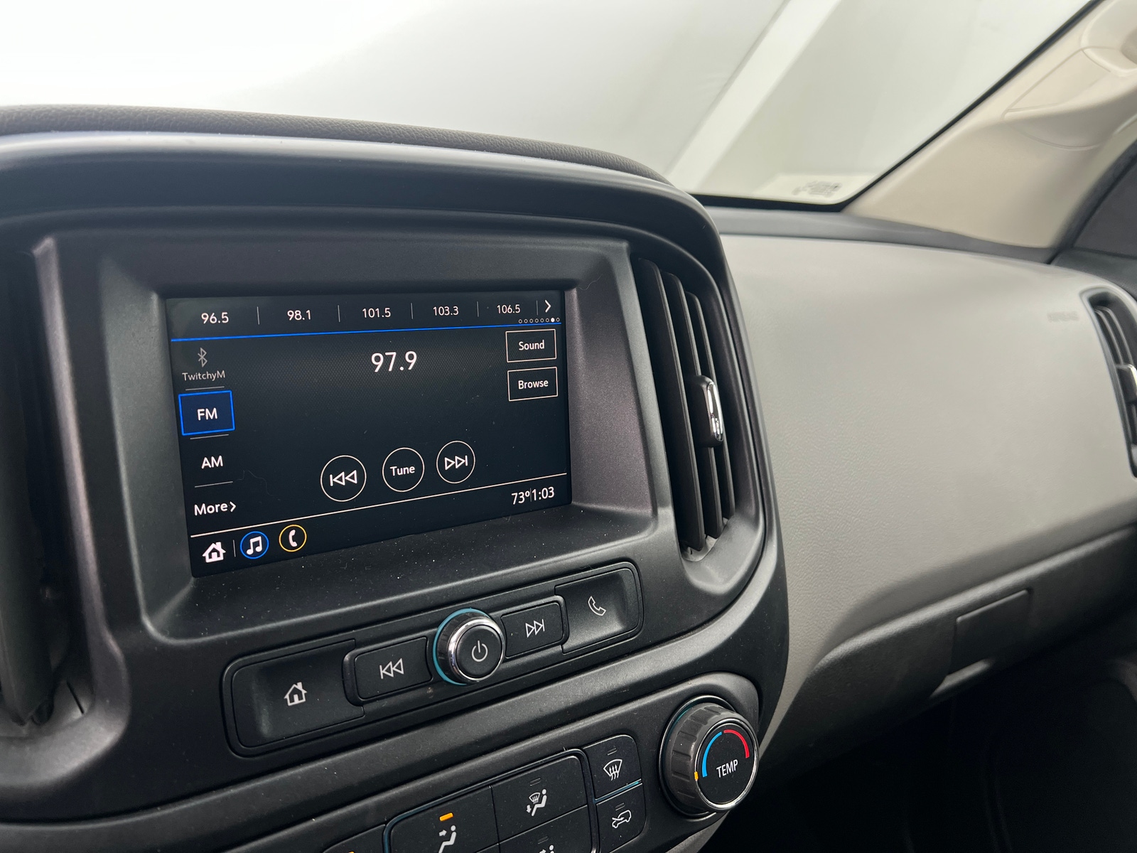 Thumbnail: 2020 Chevrolet Colorado - 3