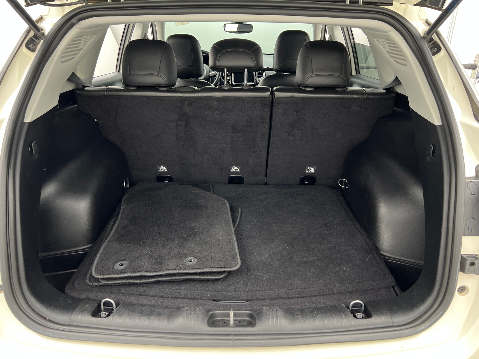 Thumbnail: 2019 Jeep Compass - 6