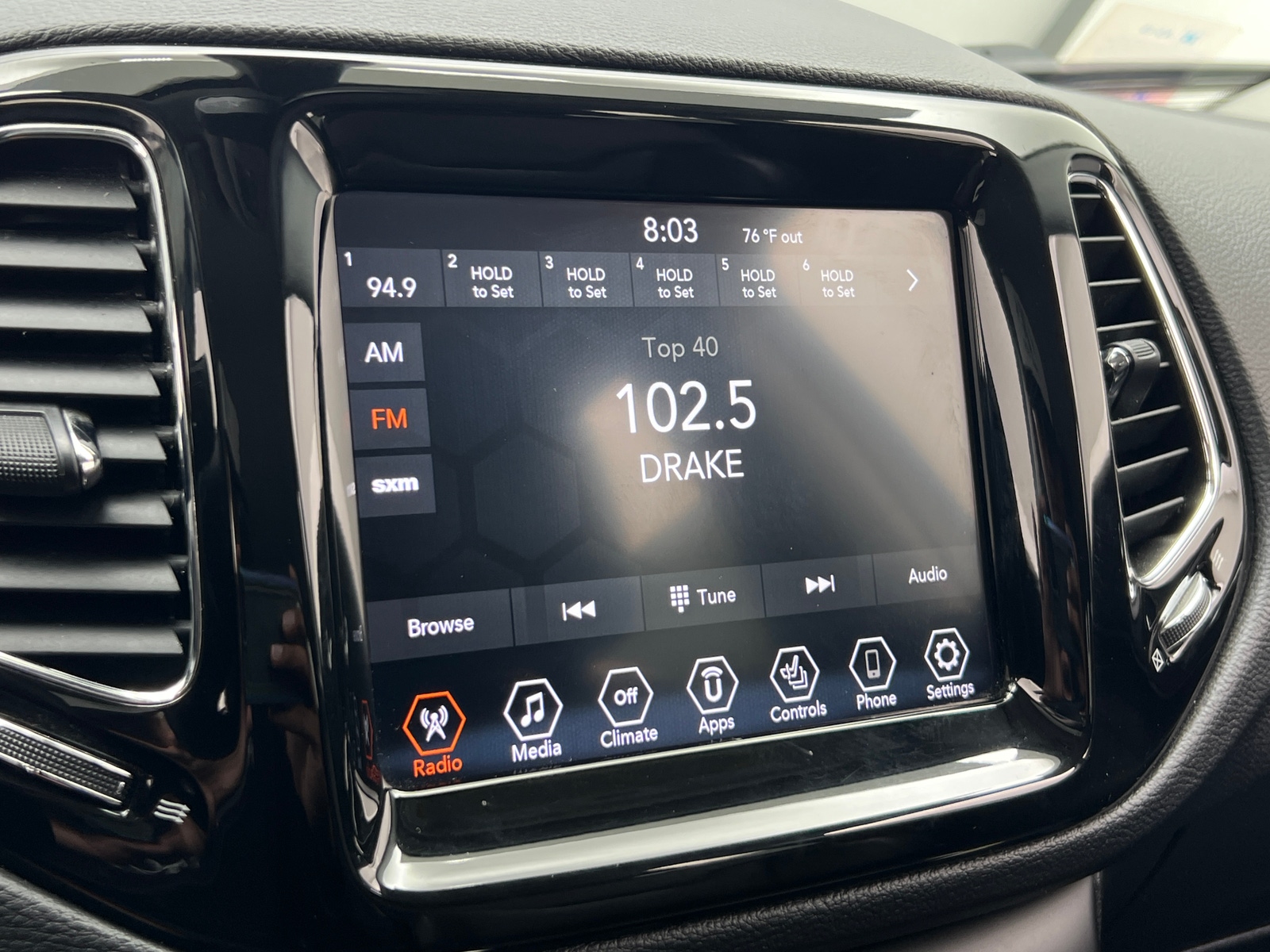 Thumbnail: 2019 Jeep Compass - 3
