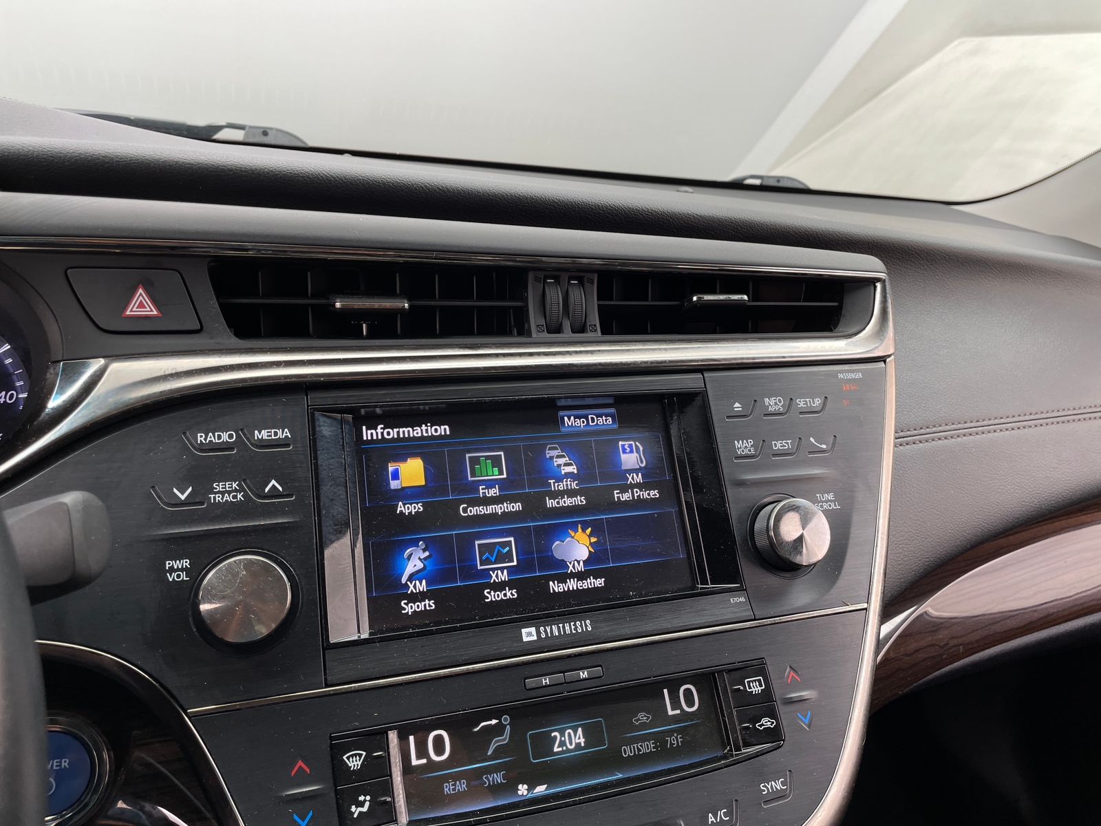 Thumbnail: 2013 Toyota Avalon - 3