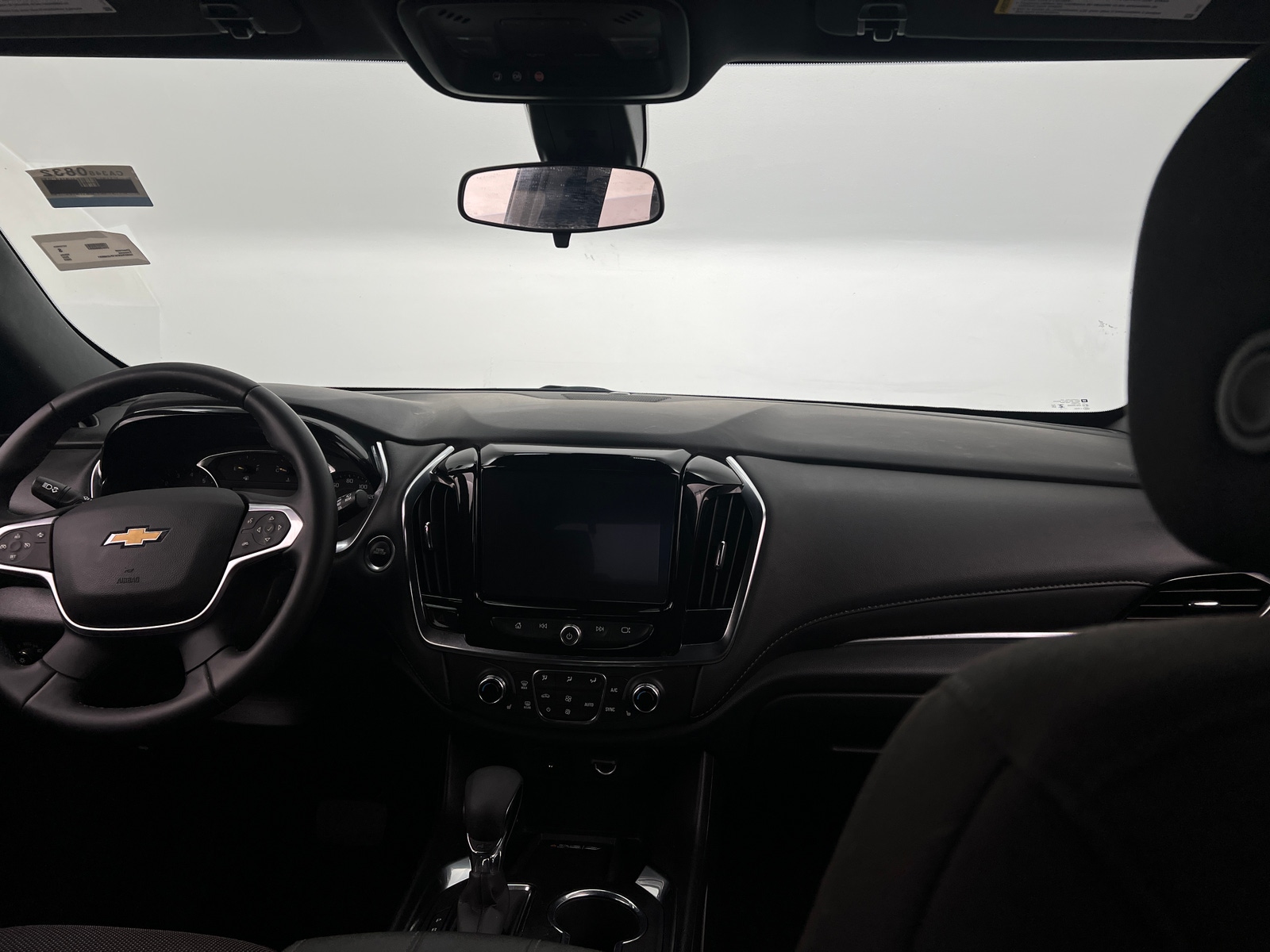 Thumbnail: 2023 Chevrolet Traverse - 3