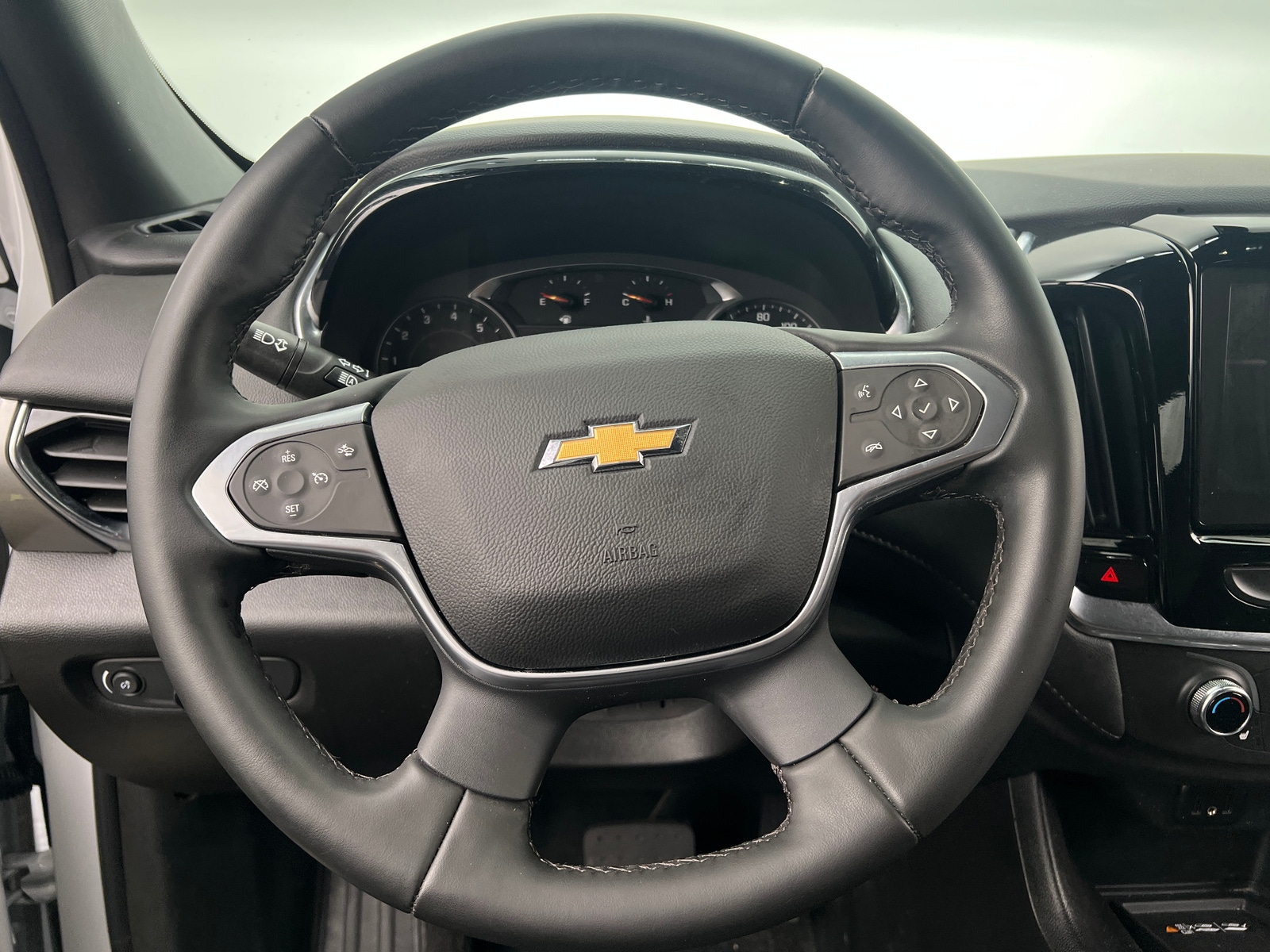 Thumbnail: 2023 Chevrolet Traverse - 5