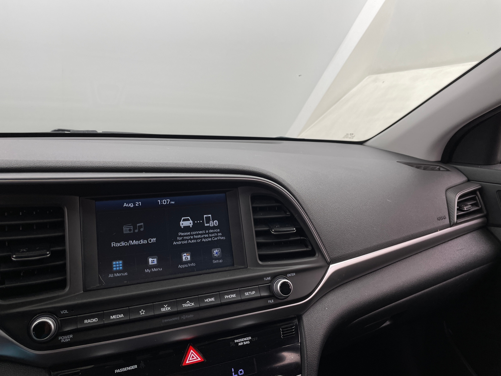 Thumbnail: 2020 Hyundai Elantra - 4
