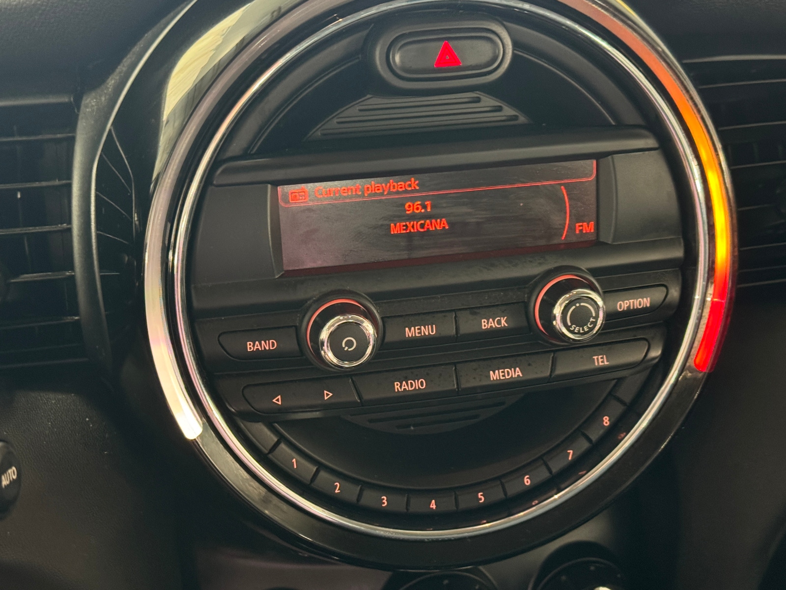 Thumbnail: 2015 MINI Cooper Hardtop - 4
