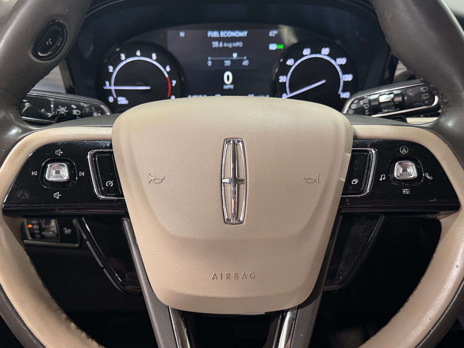 Thumbnail: 2020 Lincoln Corsair - 5