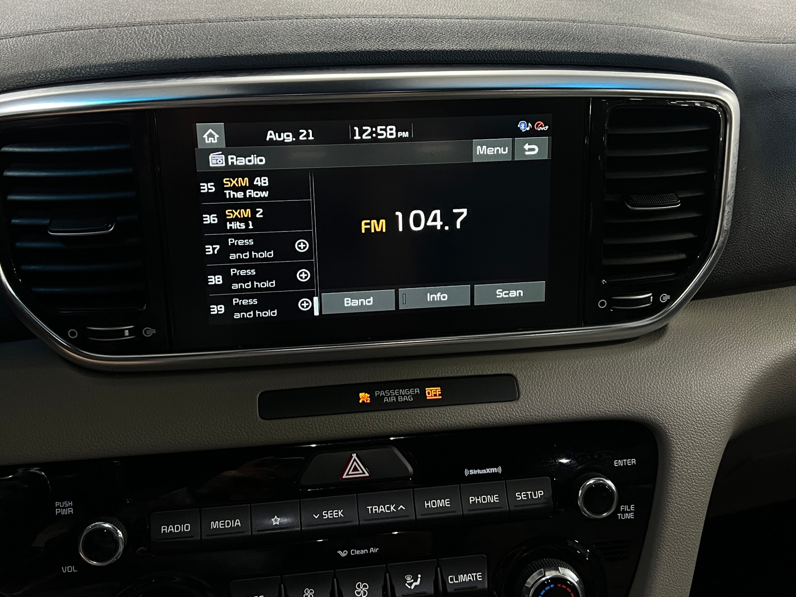 Thumbnail: 2021 Kia Sportage - 4
