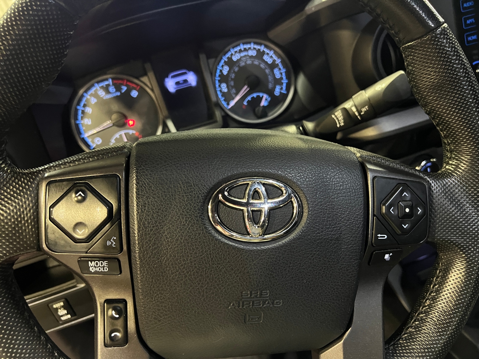 Thumbnail: 2016 Toyota Tacoma - 5