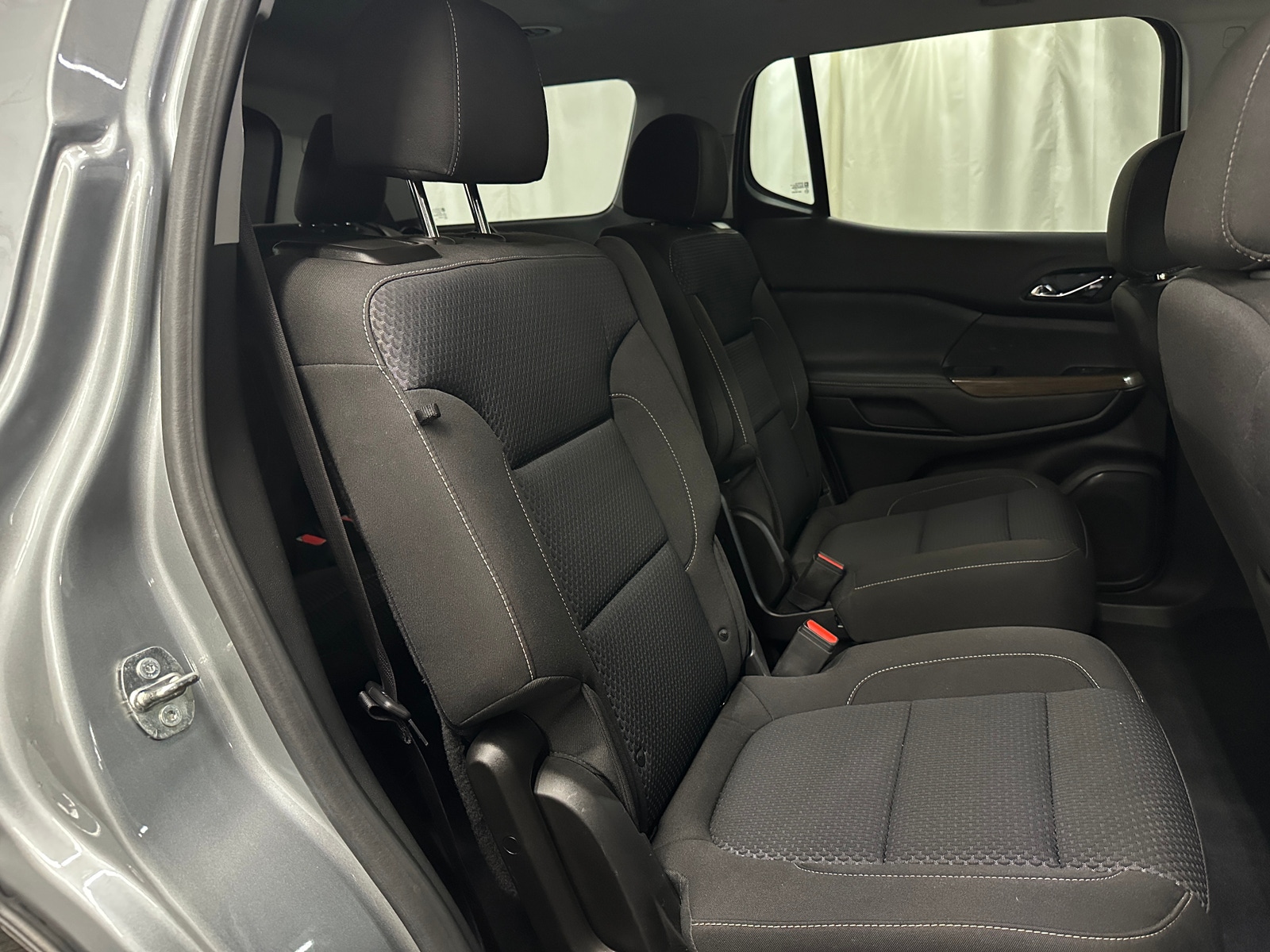 Thumbnail: 2023 GMC Acadia - 6