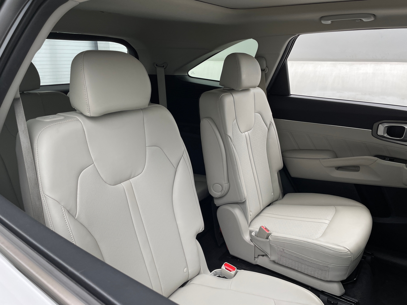 Thumbnail: 2022 Kia Sorento - 5