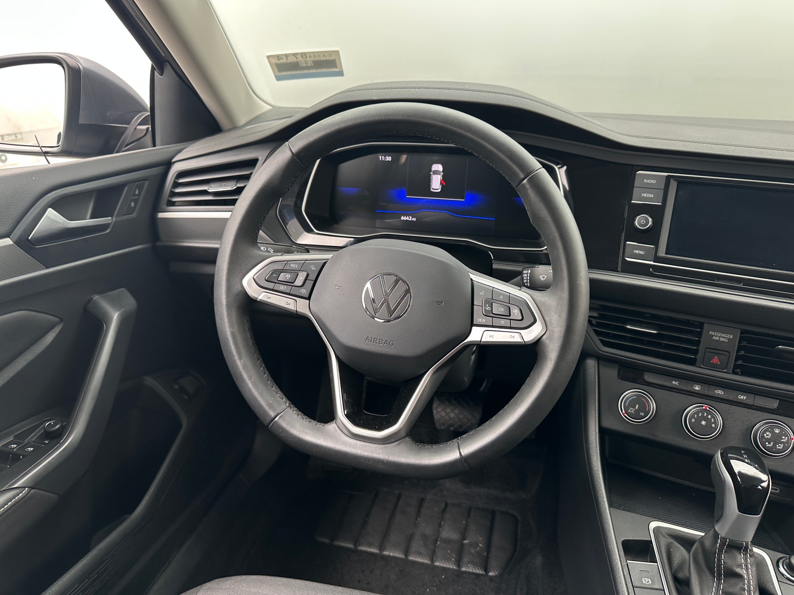 Thumbnail: 2024 Volkswagen Jetta - 5