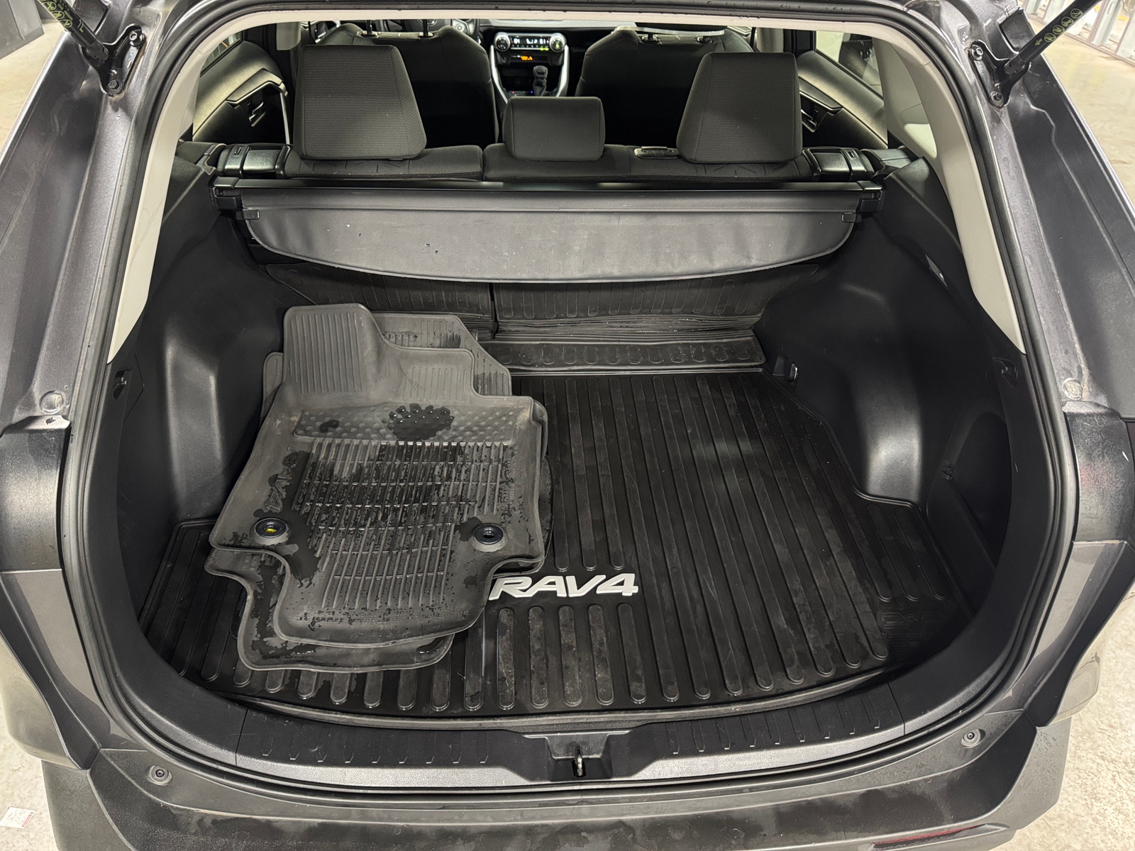 Thumbnail: 2021 Toyota RAV4 - 7