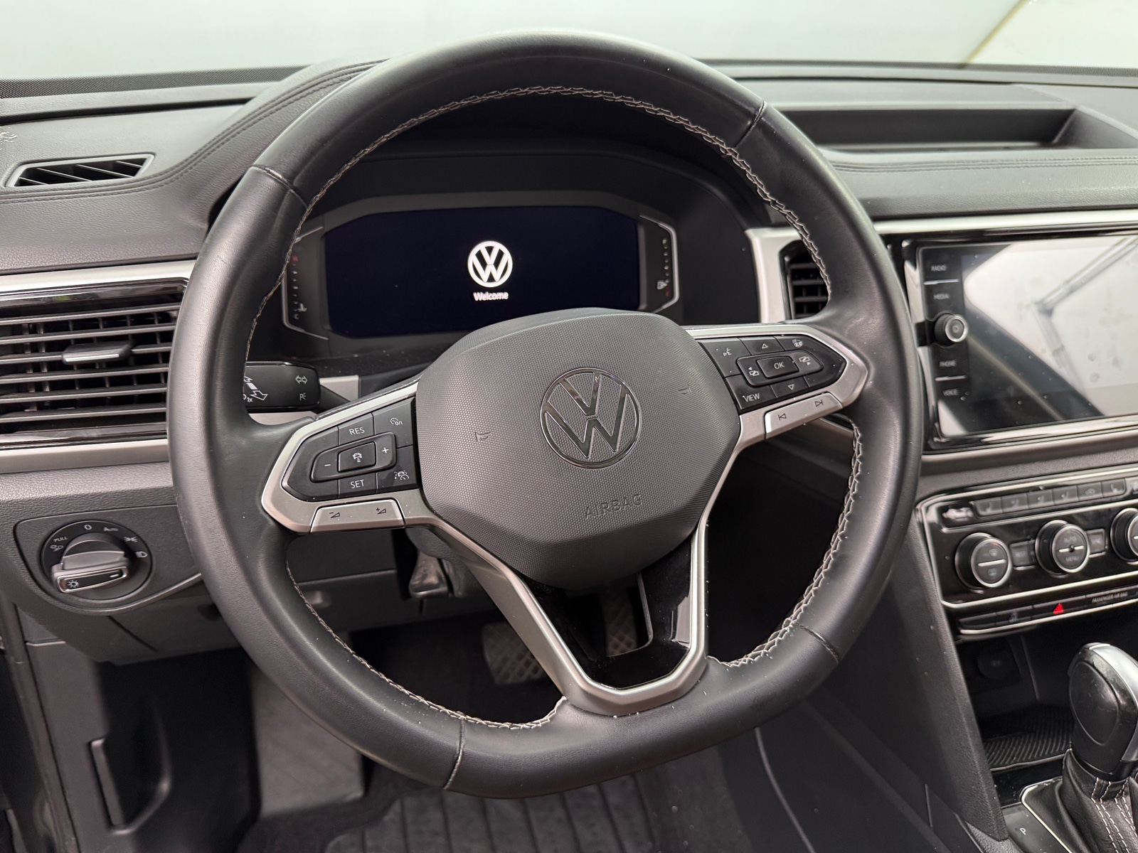 Thumbnail: 2022 Volkswagen Atlas - 4