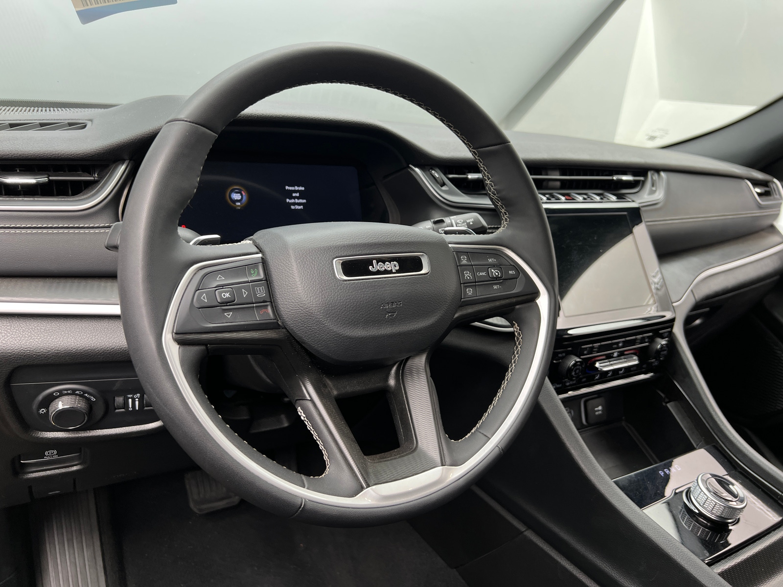 Thumbnail: 2024 Jeep Grand Cherokee L - 4