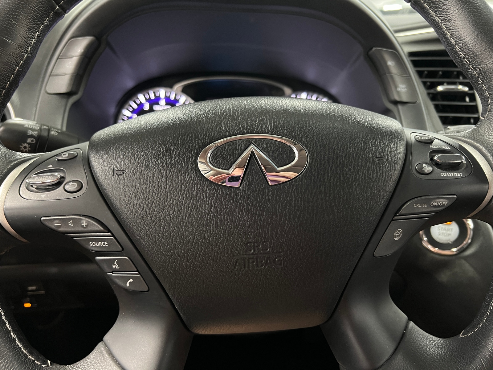 Thumbnail: 2019 INFINITI QX60 - 4