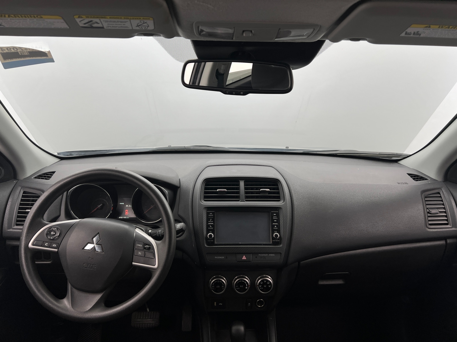 Thumbnail: 2022 Mitsubishi Outlander Sport - 3