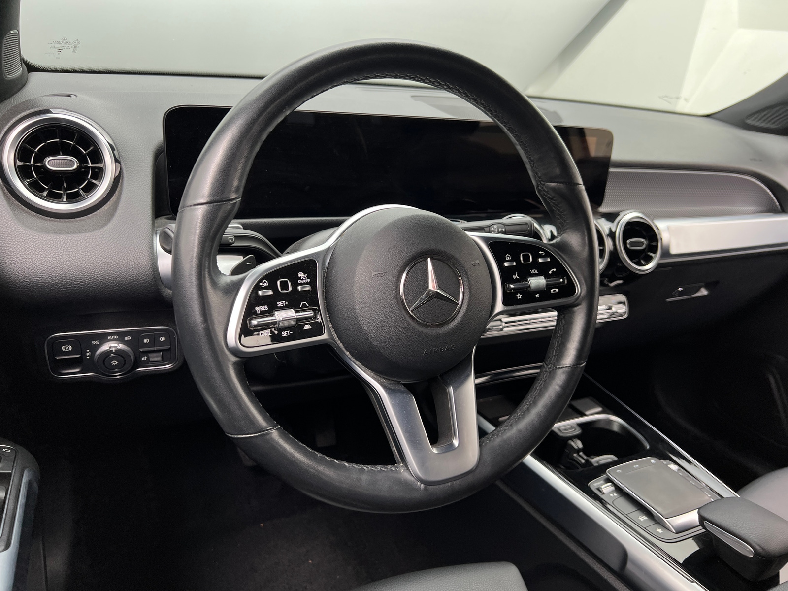 Thumbnail: 2023 Mercedes-Benz GLB - 4