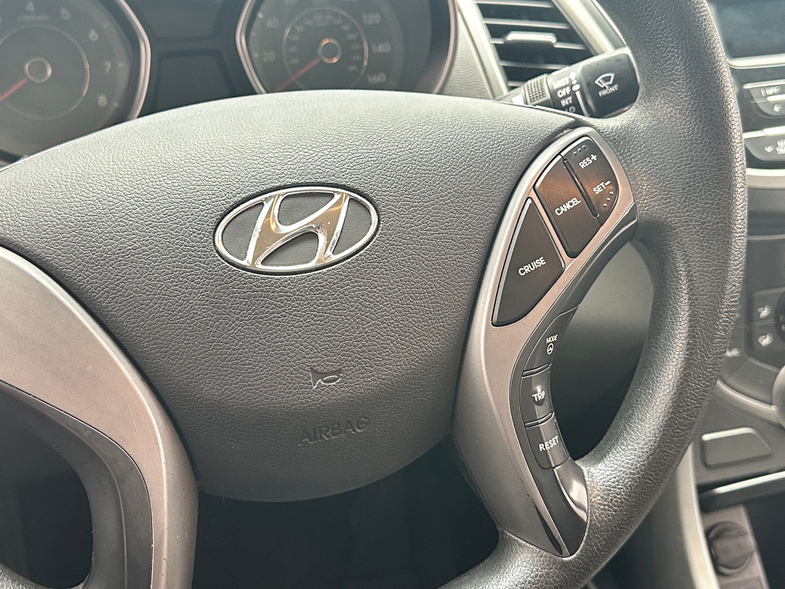 Thumbnail: 2015 Hyundai Elantra - 5