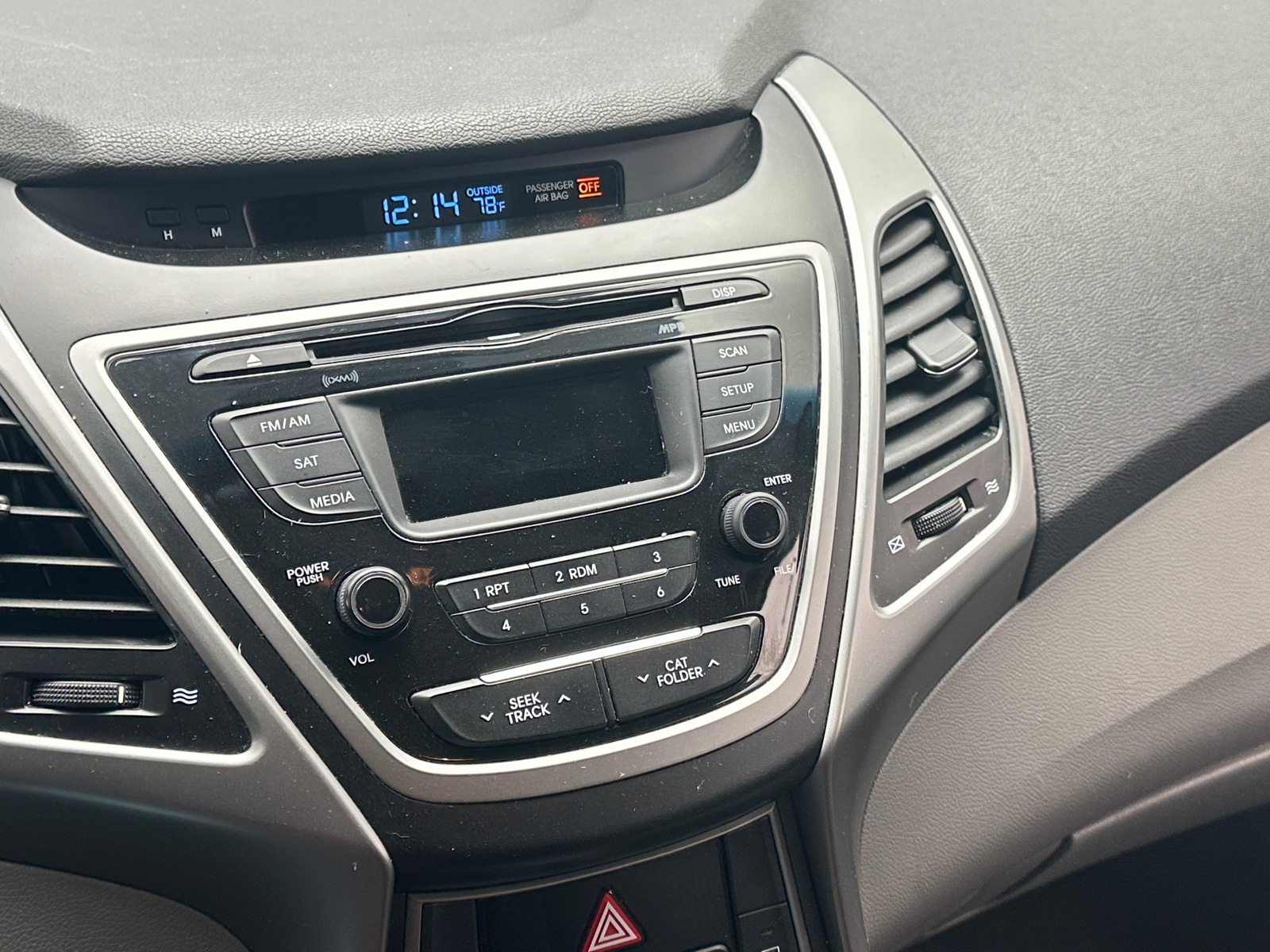 Thumbnail: 2015 Hyundai Elantra - 4