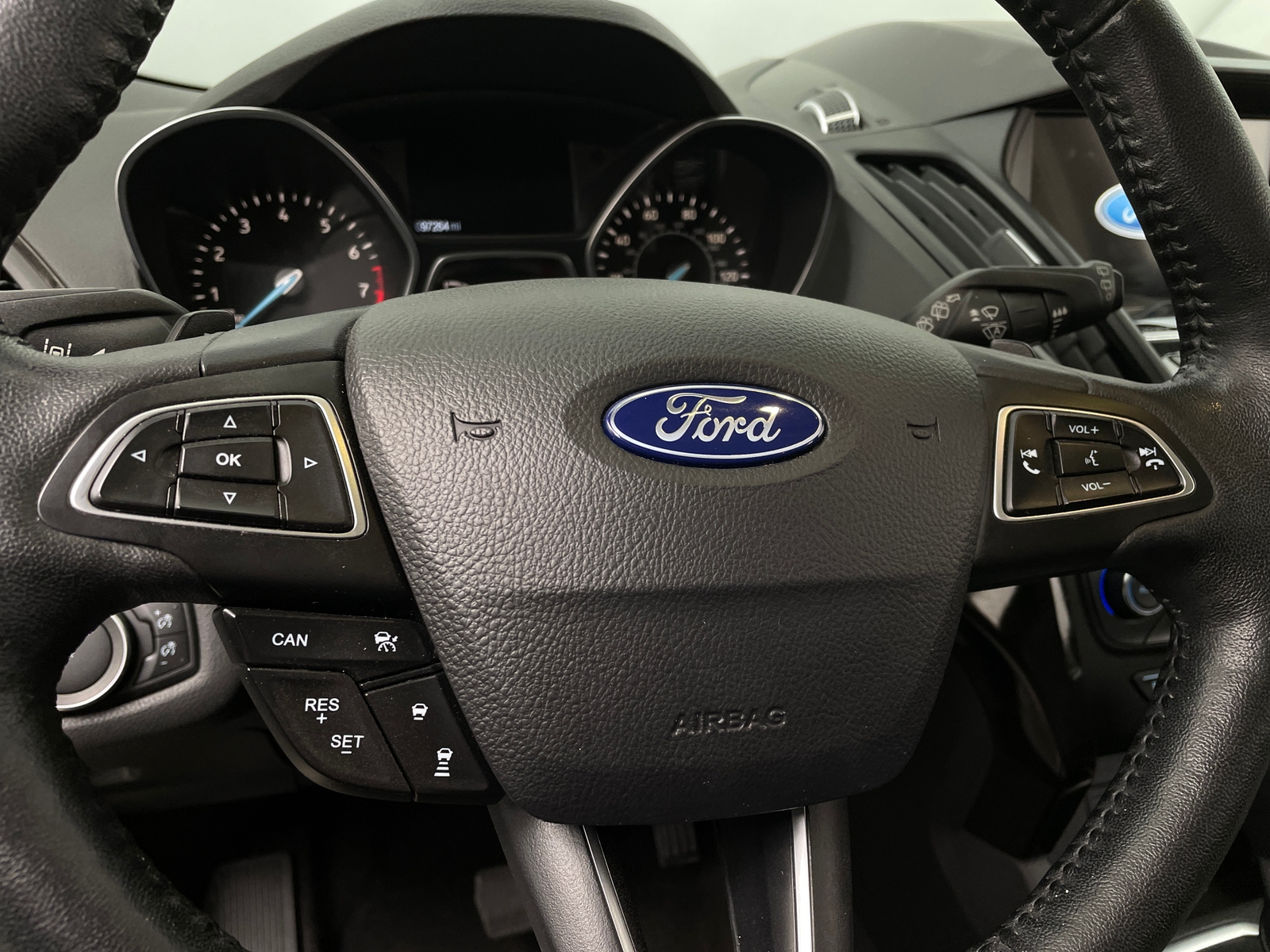 Thumbnail: 2017 Ford Escape - 4