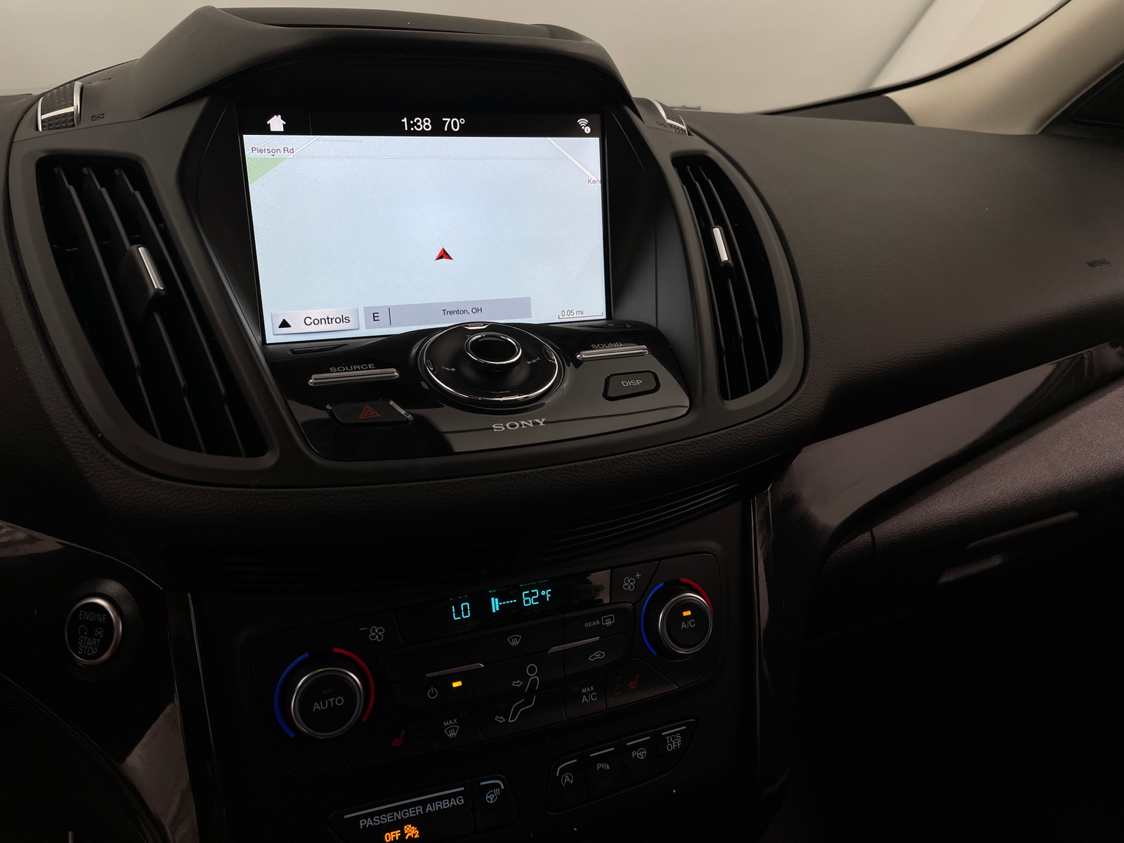 Thumbnail: 2017 Ford Escape - 3