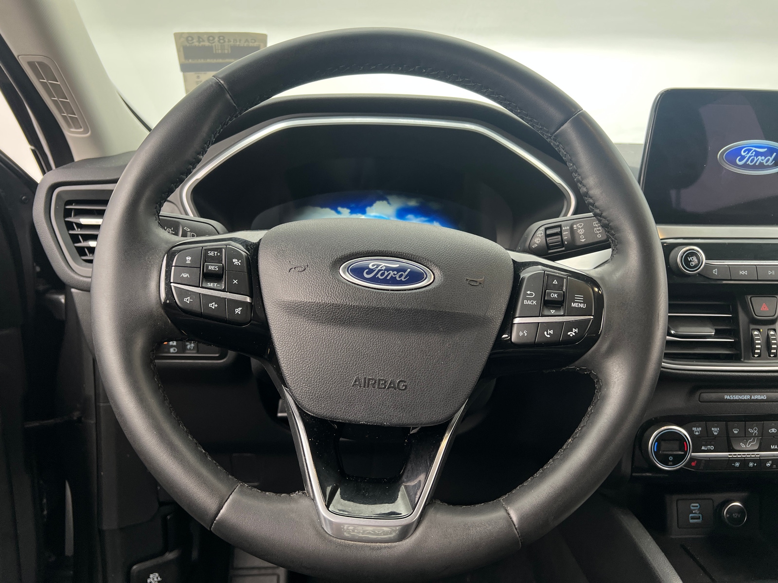 Thumbnail: 2021 Ford Escape - 4