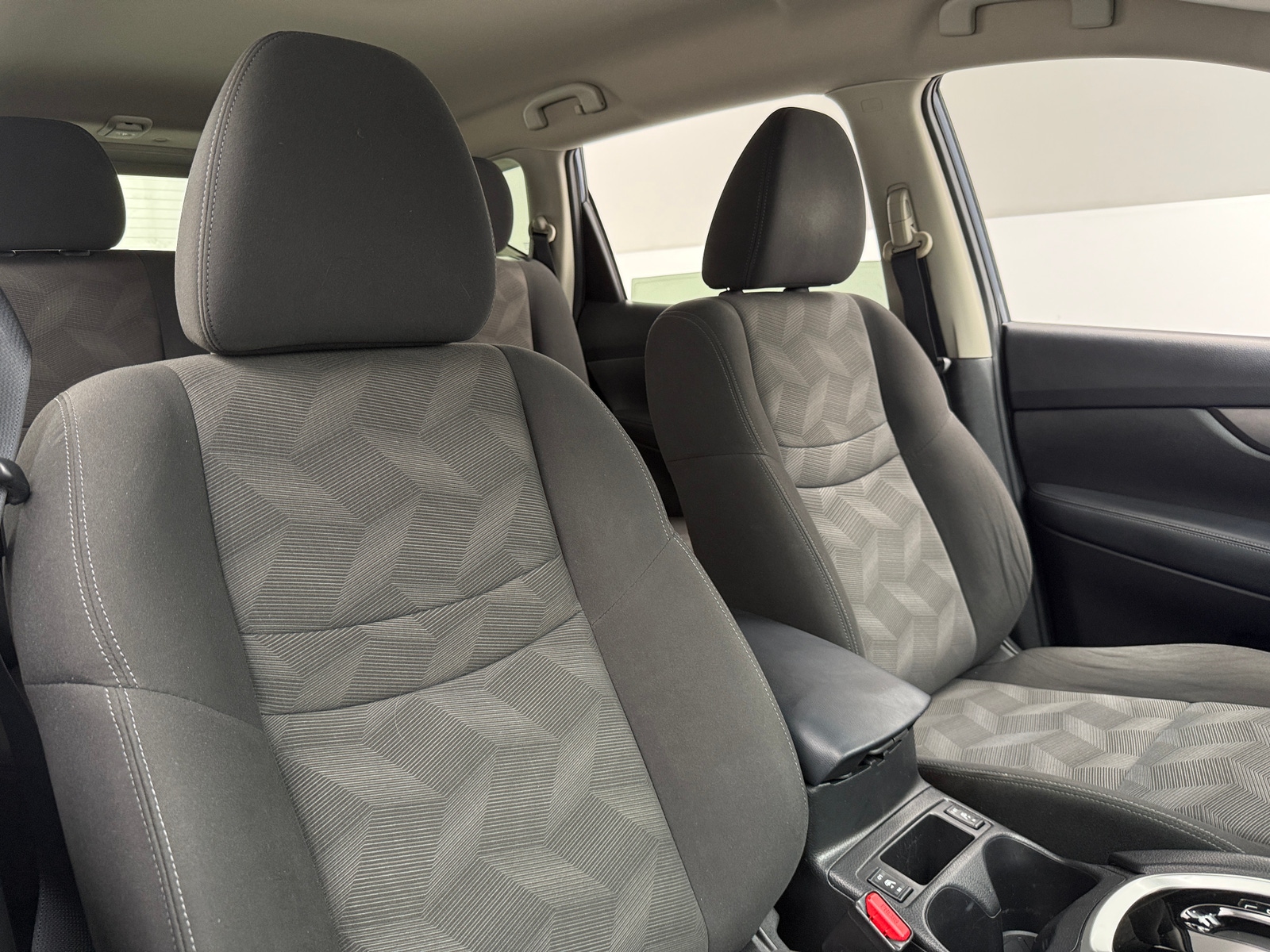 Thumbnail: 2016 Nissan Rogue - 2