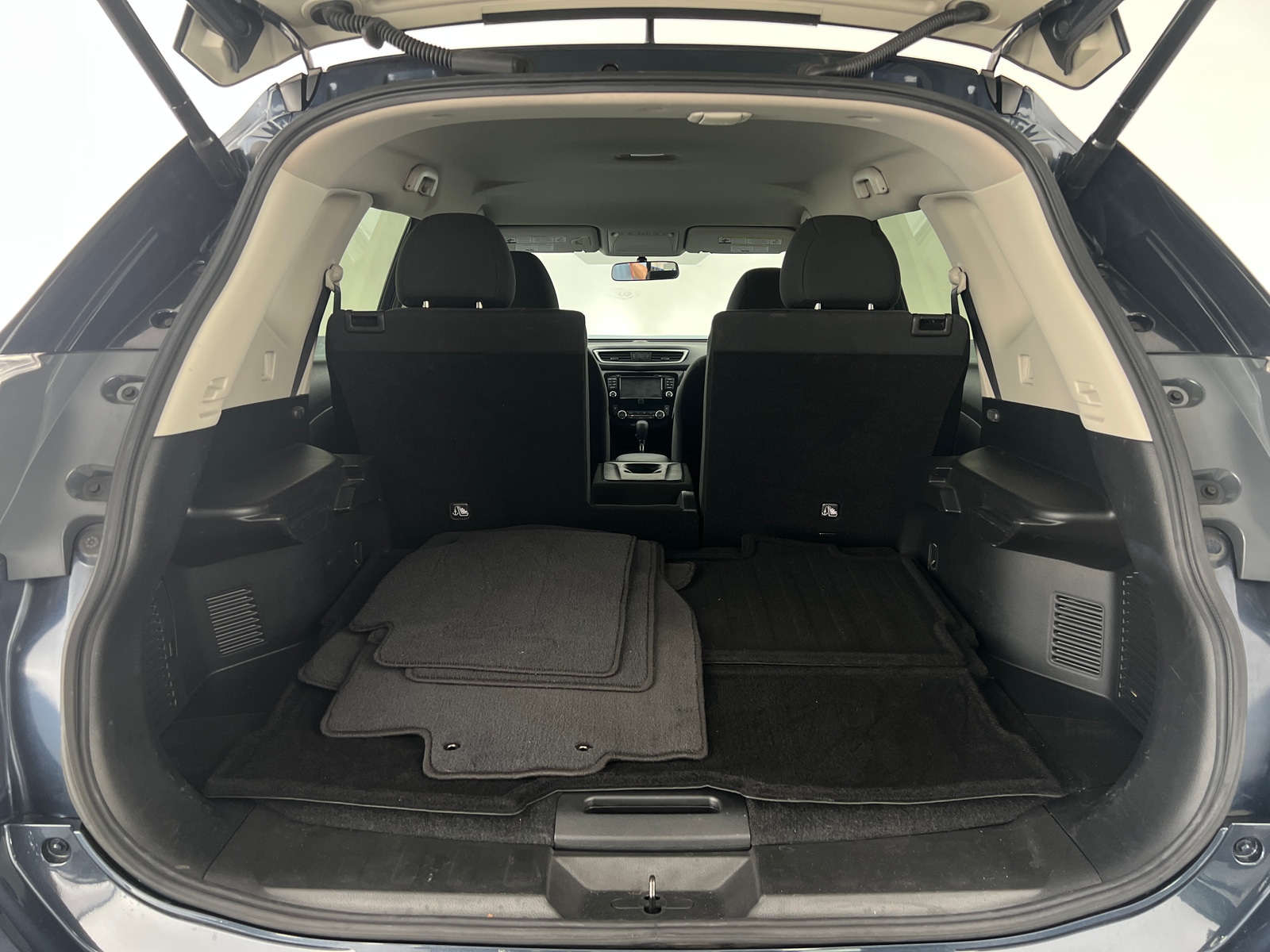 Thumbnail: 2016 Nissan Rogue - 7