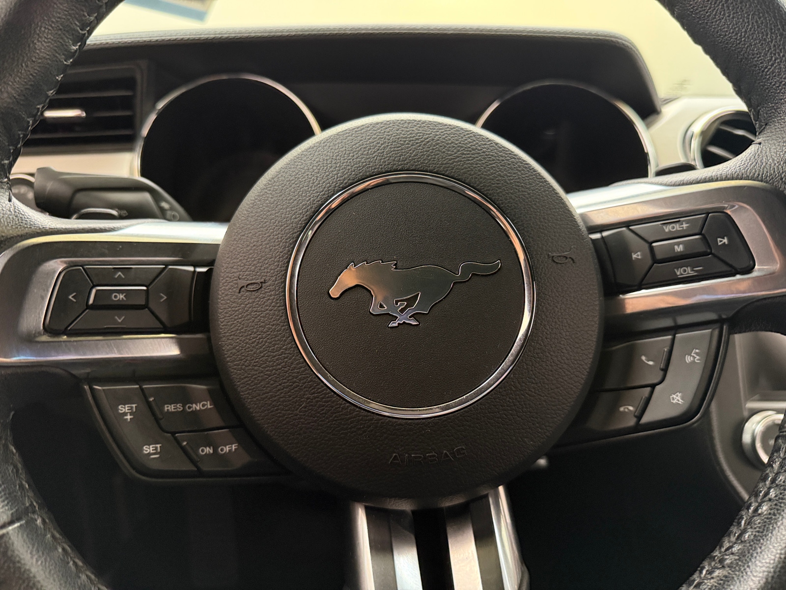 Thumbnail: 2016 Ford Mustang - 3