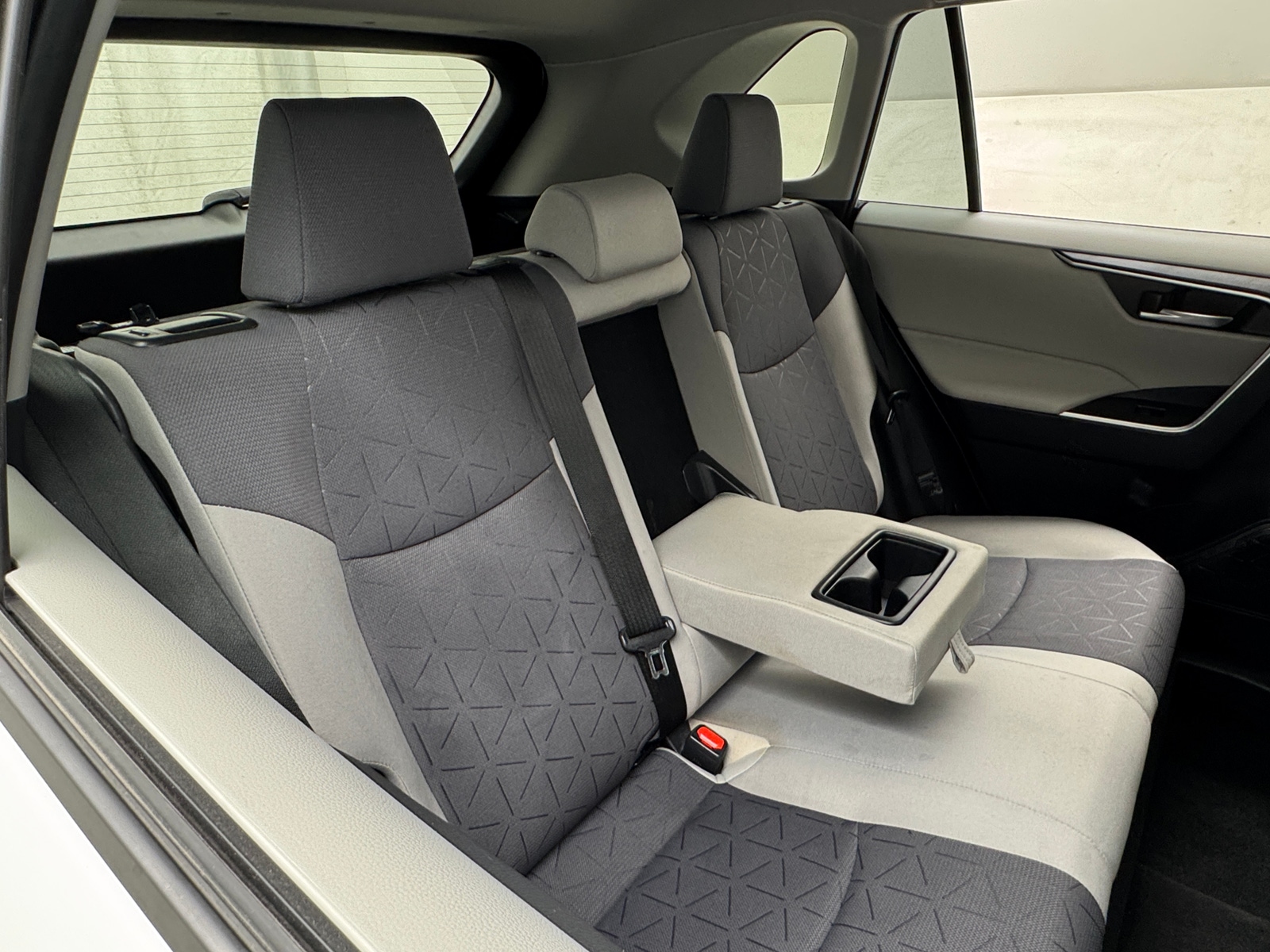 Thumbnail: 2021 Toyota RAV4 - 6