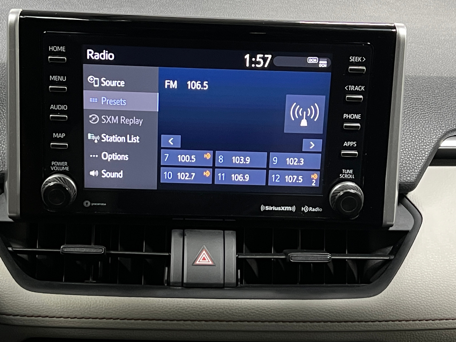 Thumbnail: 2021 Toyota RAV4 - 4