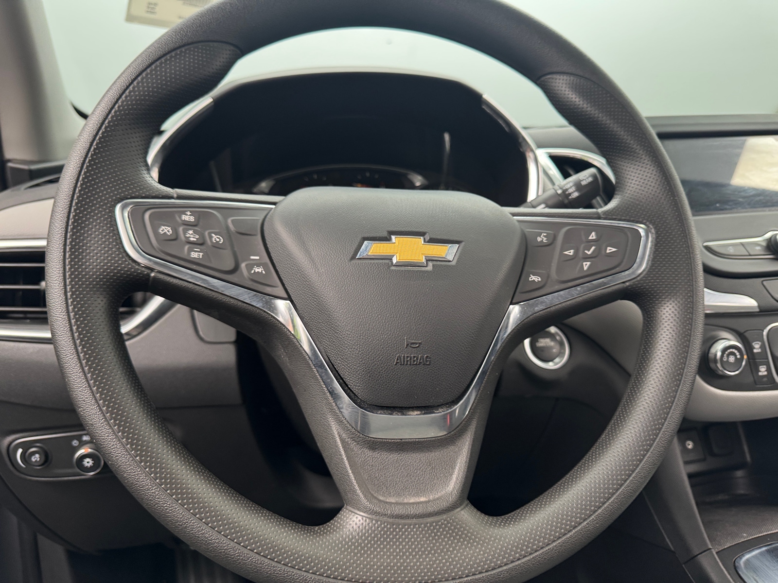 Thumbnail: 2023 Chevrolet Equinox - 5