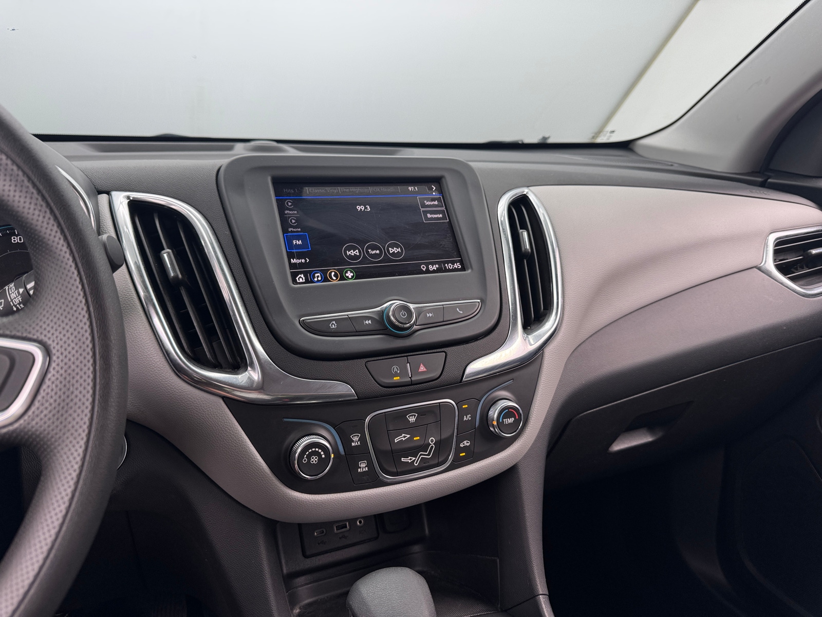 Thumbnail: 2023 Chevrolet Equinox - 4