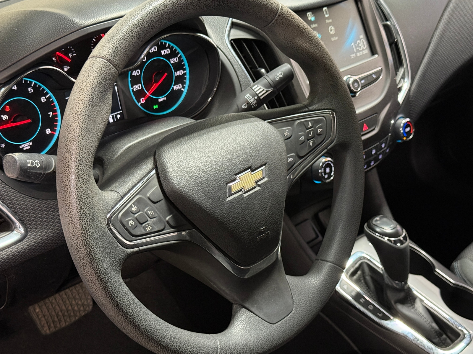 Thumbnail: 2017 Chevrolet Cruze - 5