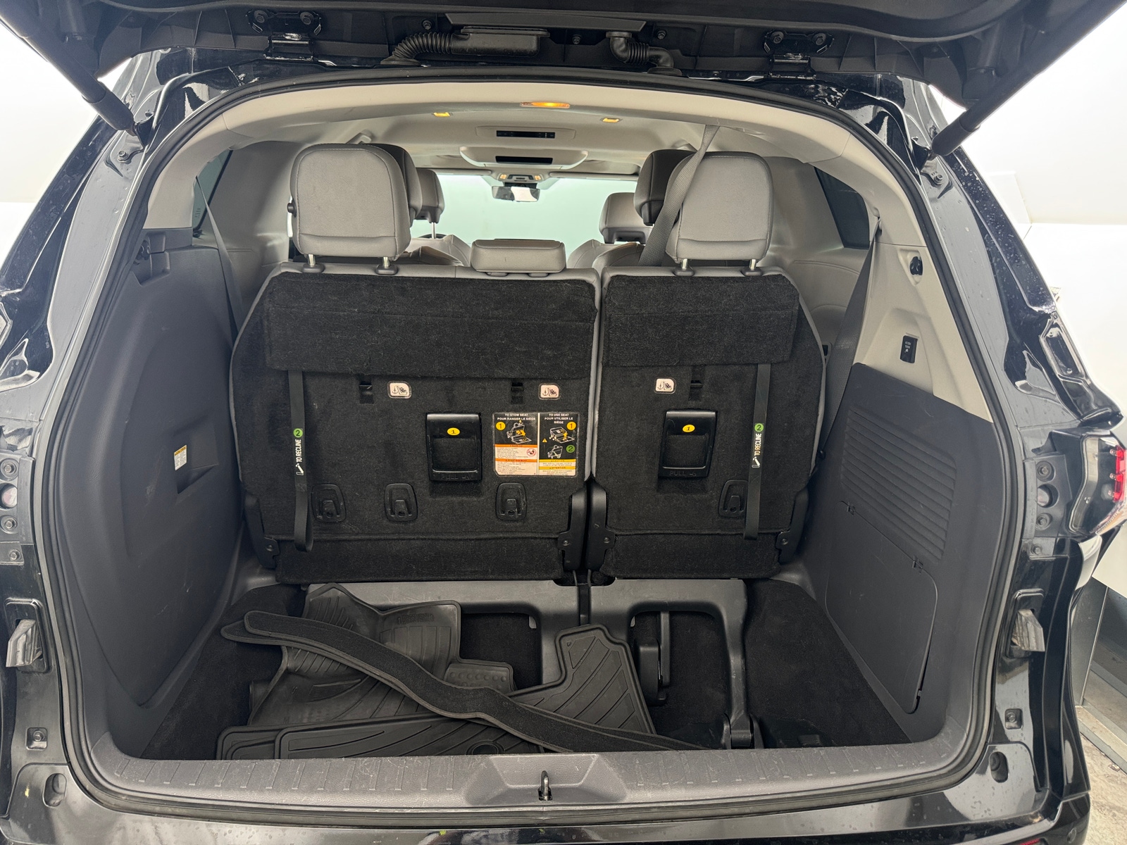 Thumbnail: 2023 Toyota Sienna - 5