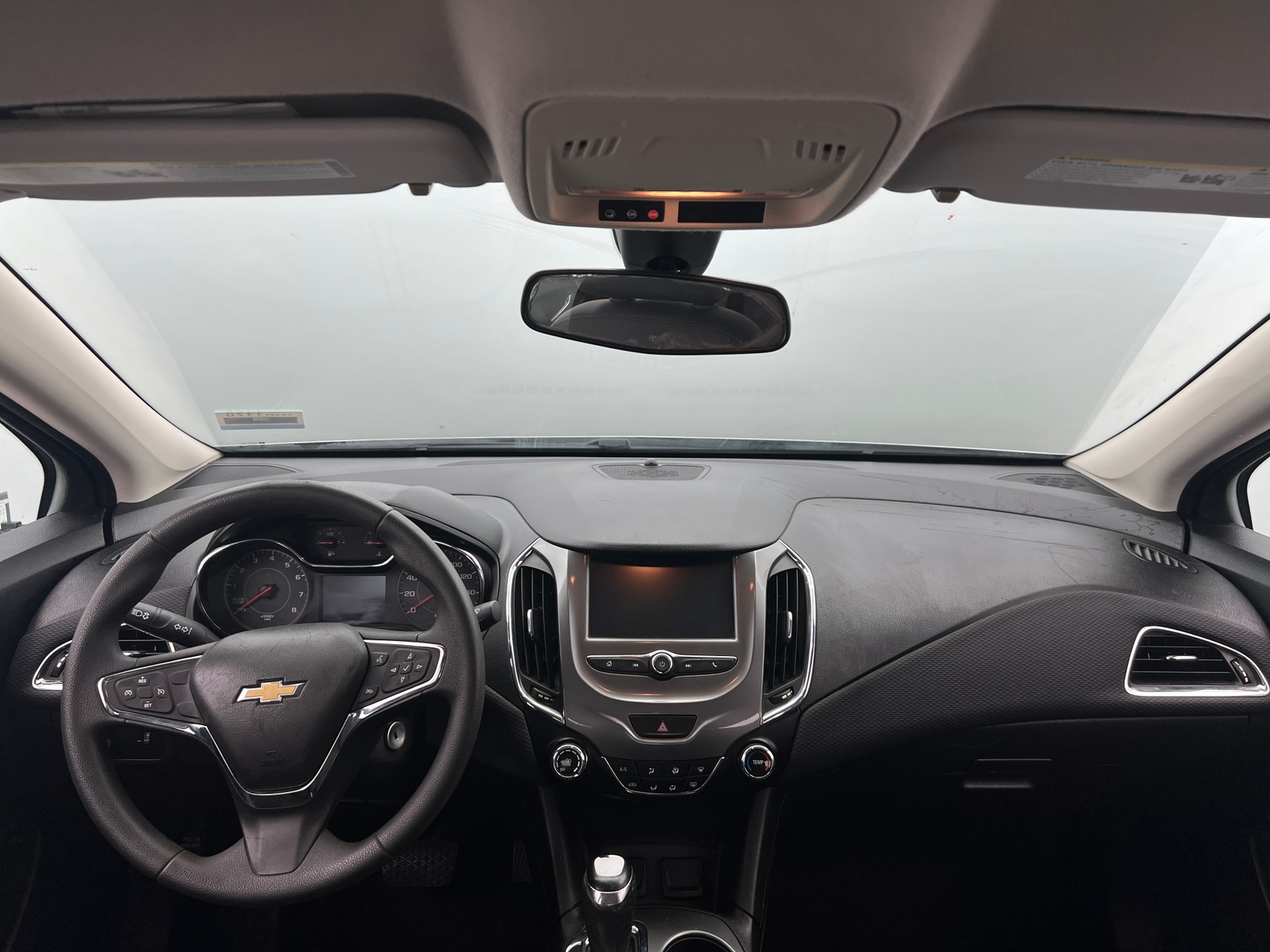 Thumbnail: 2017 Chevrolet Cruze - 3