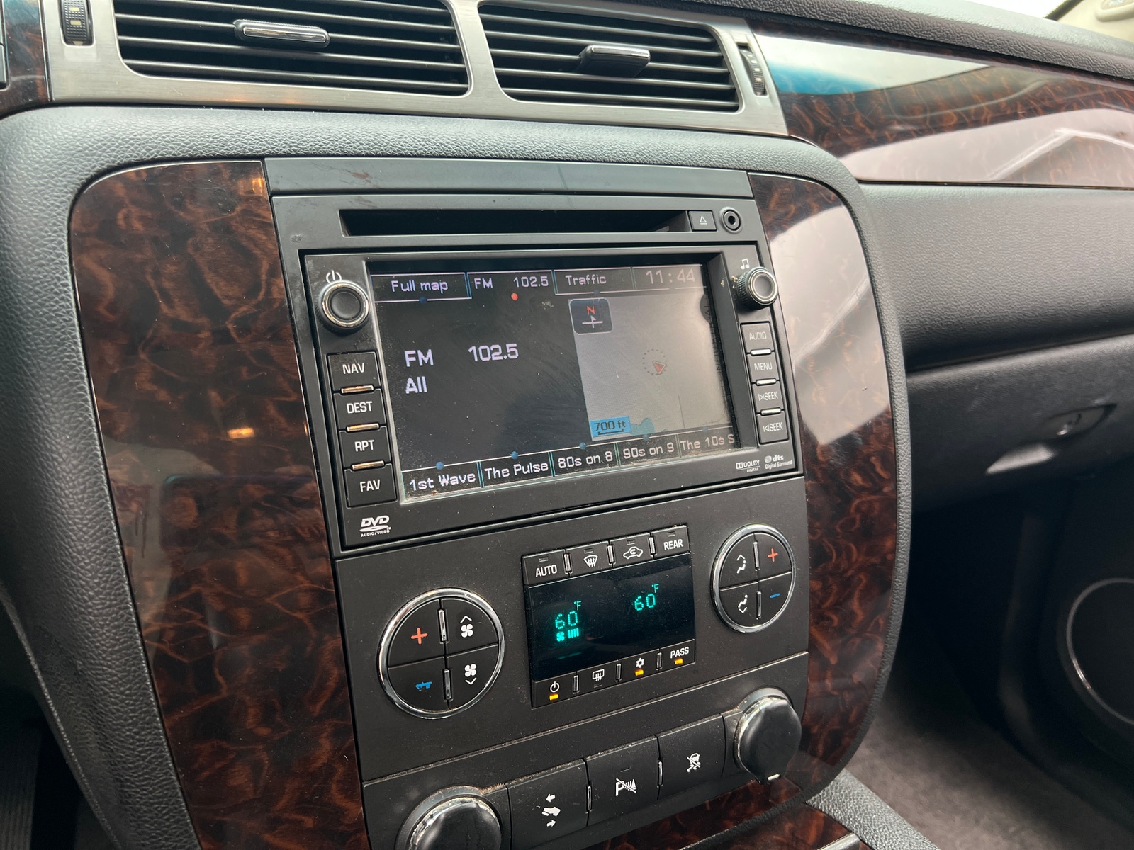 Thumbnail: 2011 GMC Yukon XL - 3