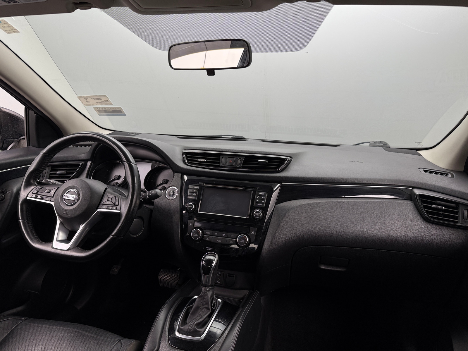 Thumbnail: 2017 Nissan Rogue Sport - 2