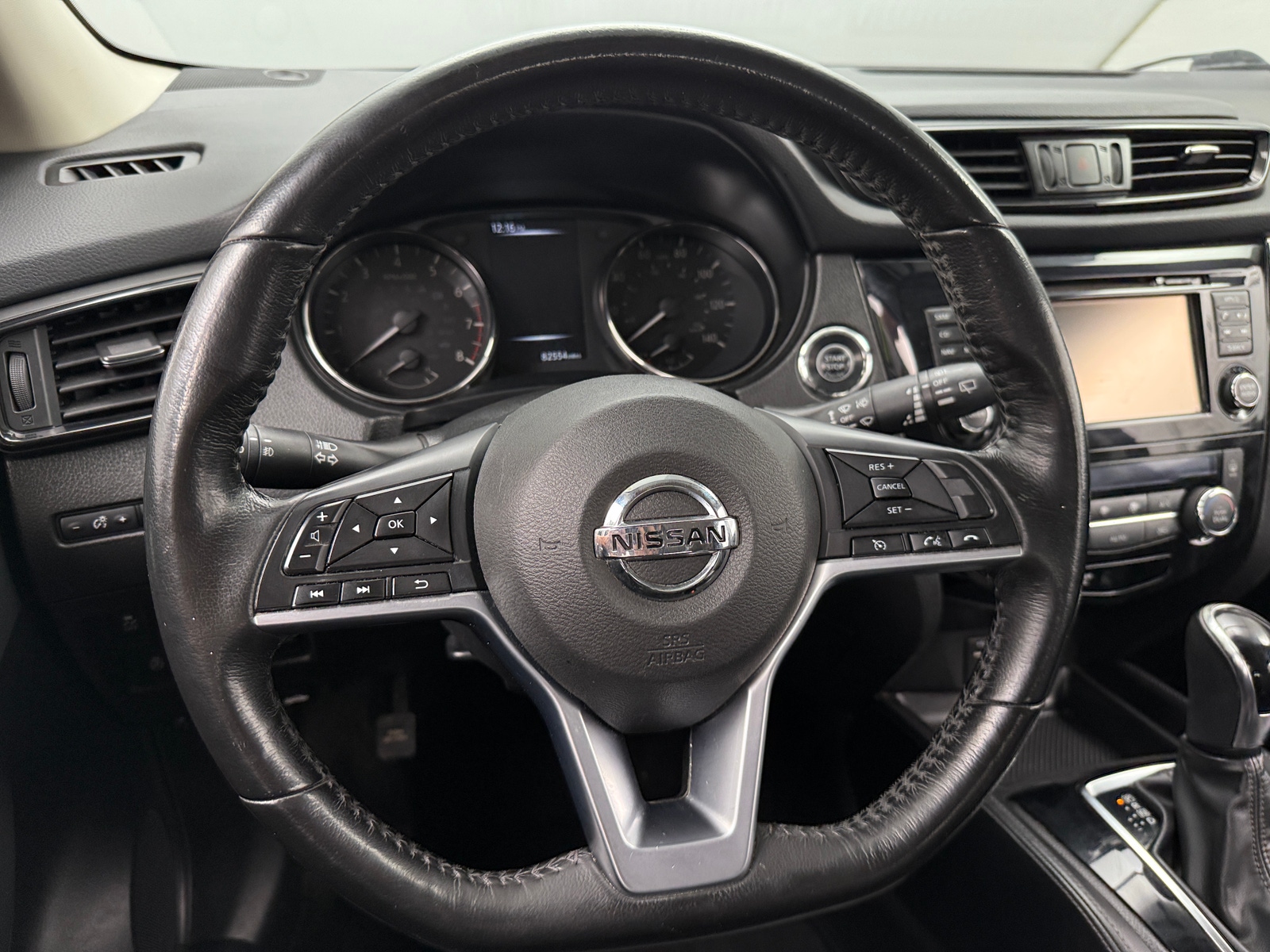 Thumbnail: 2017 Nissan Rogue Sport - 4