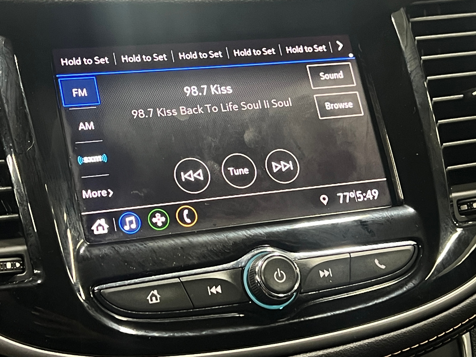 Thumbnail: 2021 Chevrolet Trax - 3