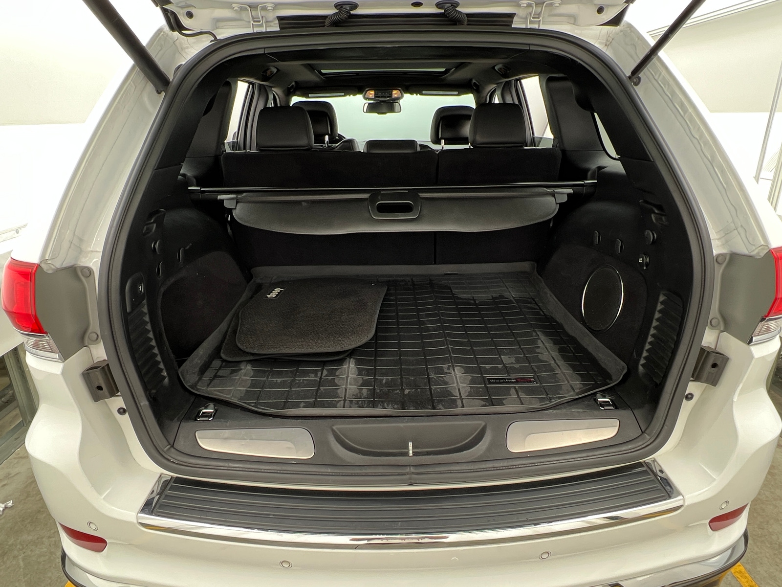 Thumbnail: 2014 Jeep Grand Cherokee - 6