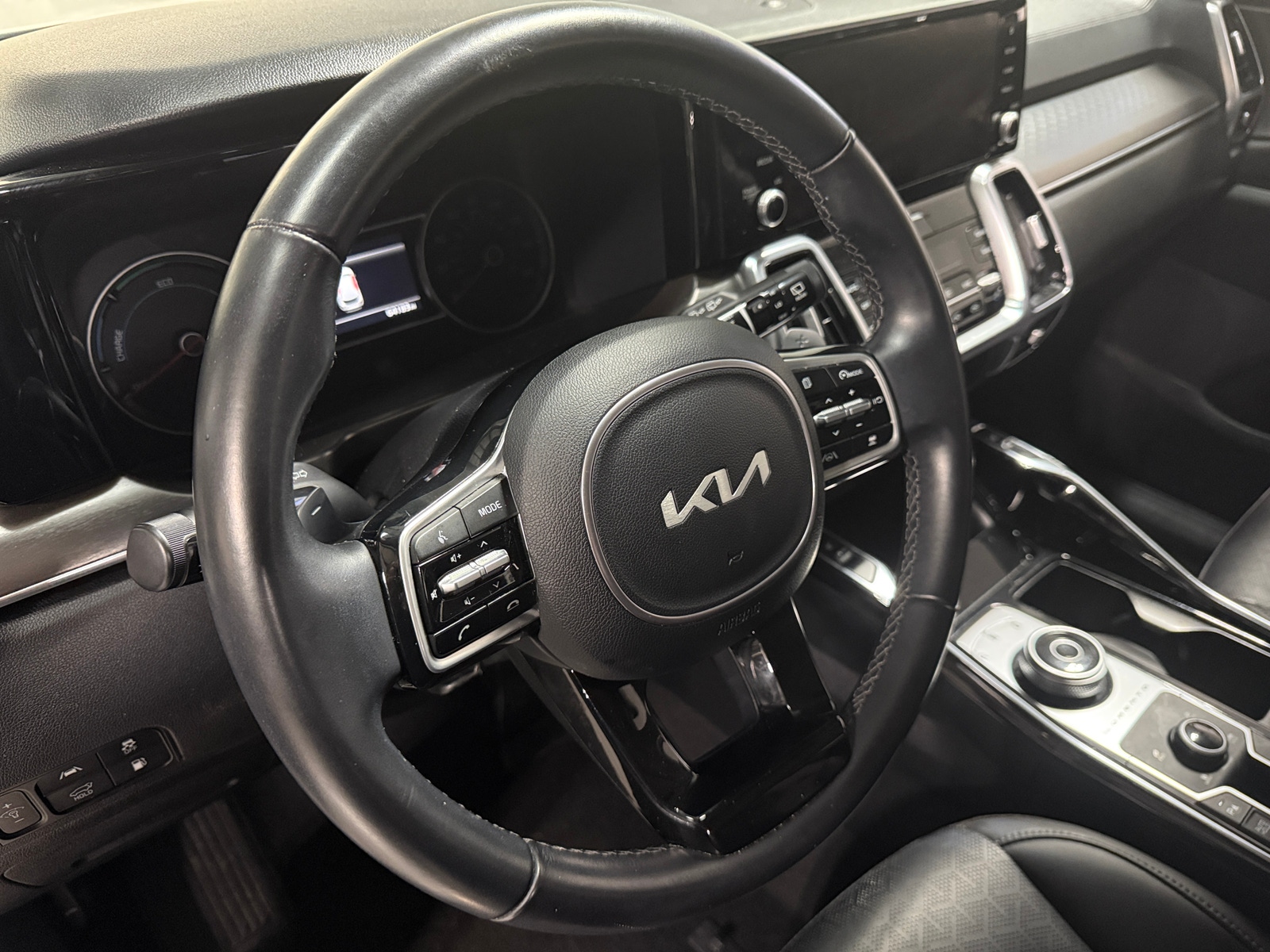 Thumbnail: 2022 Kia Sorento - 4