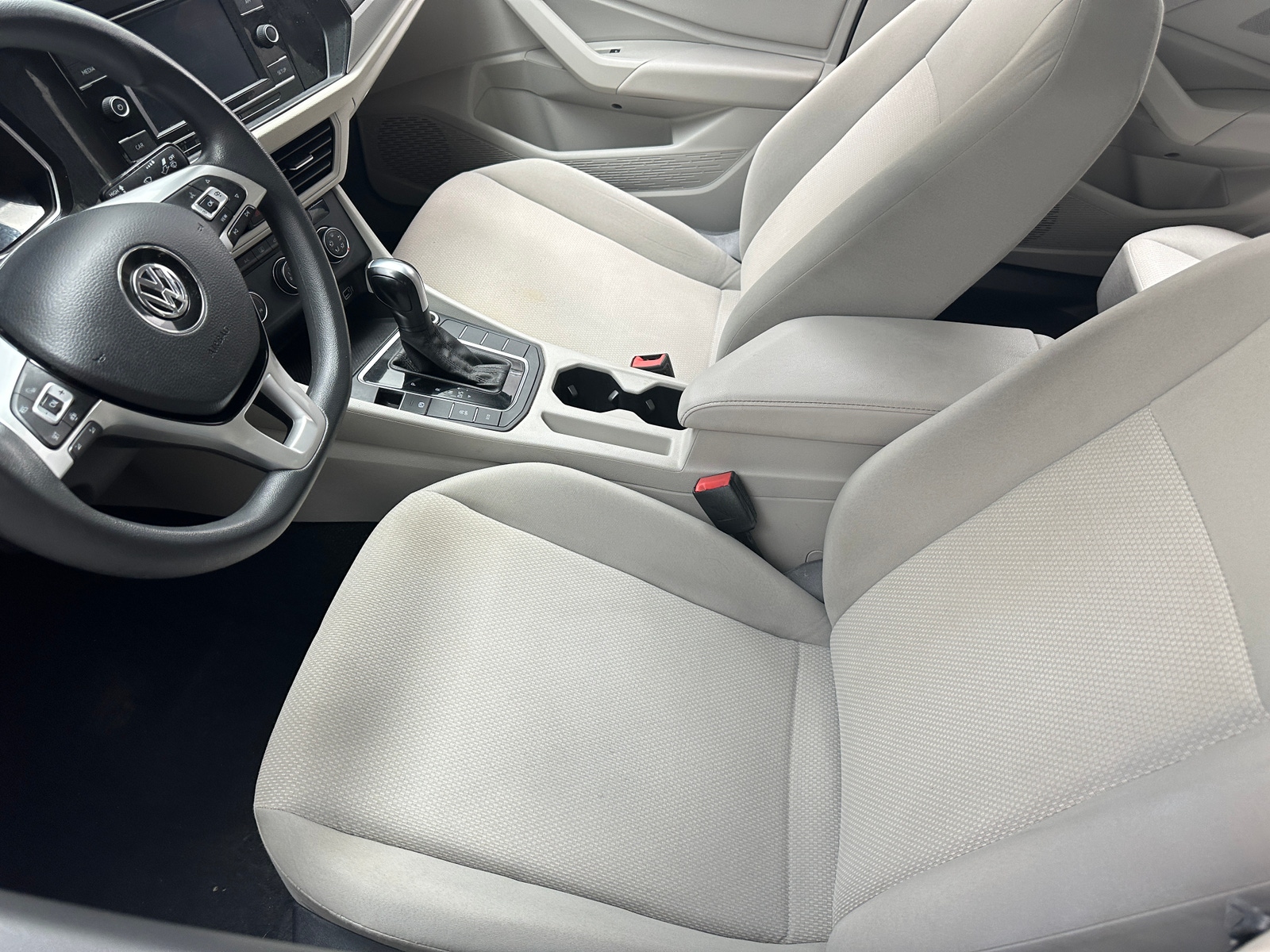 Thumbnail: 2019 Volkswagen Jetta - 2