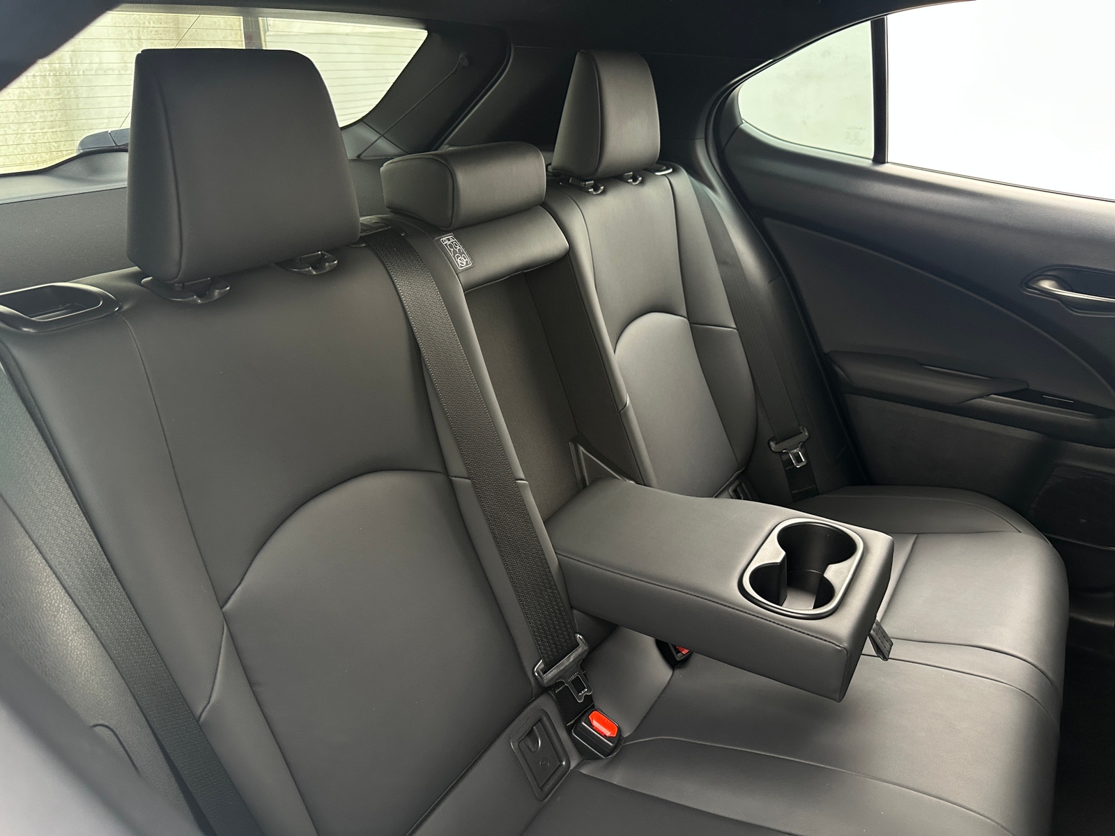 Thumbnail: 2022 Lexus UX - 5